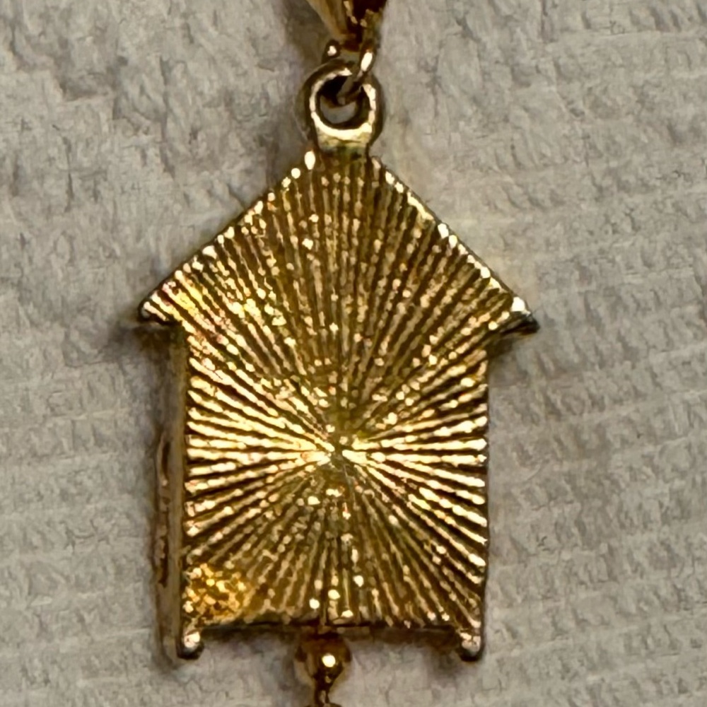 Necklace - gold tone cuckoo clock pendant necklace - gently used - 20” - Picture 4 of 6